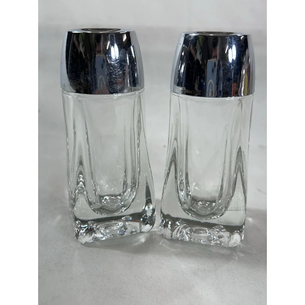 Vintage Libbey 5037 Glass Salt & Pepper Shakers 1.5 Oz Set Kitchen